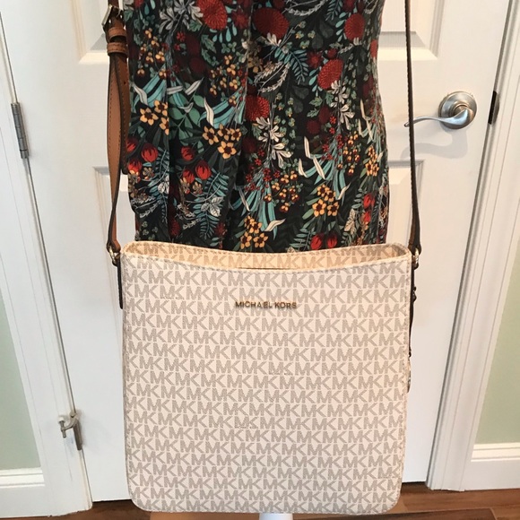 Michael Kors Jet set travel large messenger acorn - Picture 2 of 8